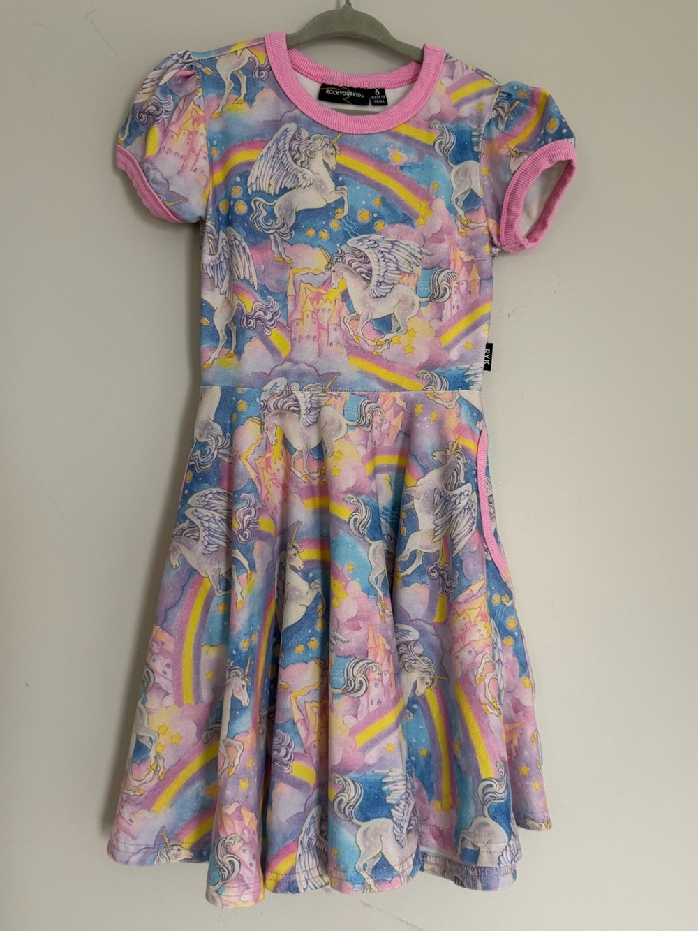 Rock Your Kid Rainbow Dreams Short Sleeve Waisted Dress Sz 6 Whimsical
Unicorn